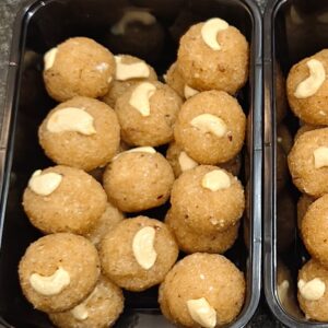 Coconut laddu